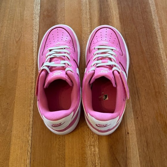 Nike Kids' Preschool Force 1 Low EasyOn Shoes - Picture 4 of 7